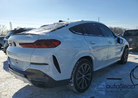 2021 BMW X6 xDrive40I z USA, uszkodzony, nr VIN 5UXCY6C08M9G32123